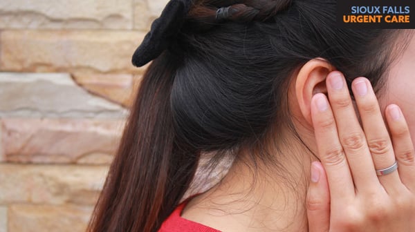 6 Possible Causes of Ear Pain